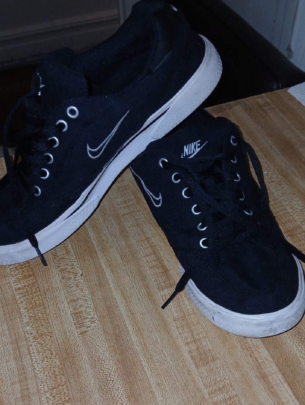 Nike Black Canvas Low-Top Sneakers with White Accents Men's
